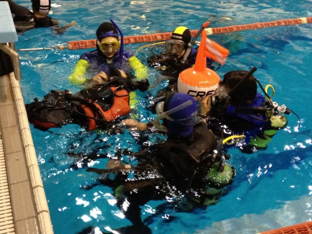 Esercitazioni in piscina